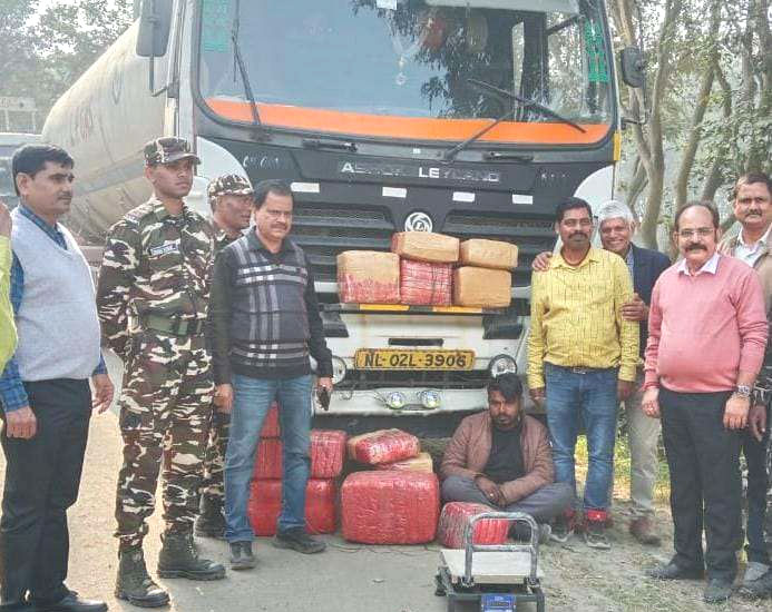 ग्याँस ट्याङ्करबाट ठूलो परिमाणमा गाँजा बरामद