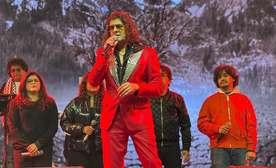 Sonu Nigam gave a grand presentation in Kathmandu Sonu Nigam gave a grand presentation in Kathmandu