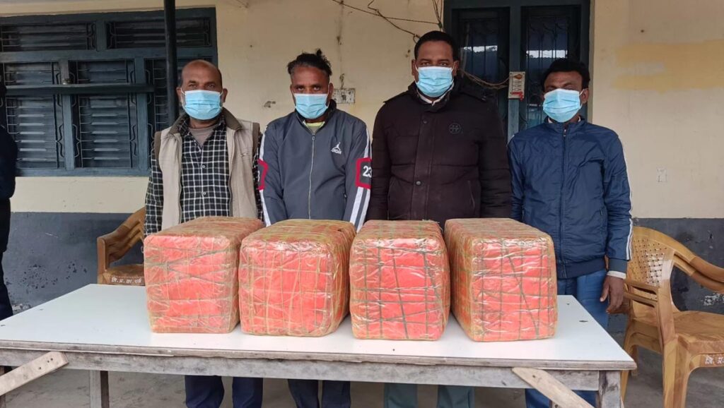 ५० किलो गाँजासहित चारजना पक्राउ ५० किलो गाँजासहित चारजना पक्राउ