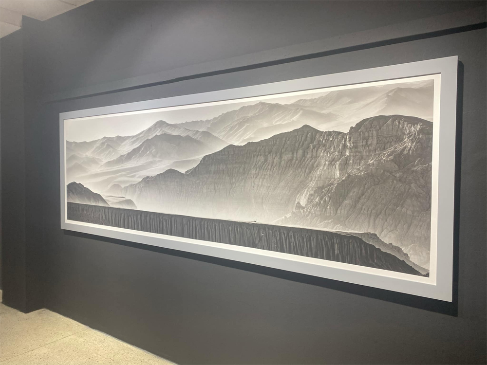Photo exhibition showing the beauty of Mustang has started Photo exhibition showing the beauty of Mustang has started