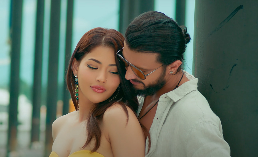 Romantic Empress and Vishal in ‘Hare Hare’ Romantic Empress and Vishal in ‘Hare Hare’